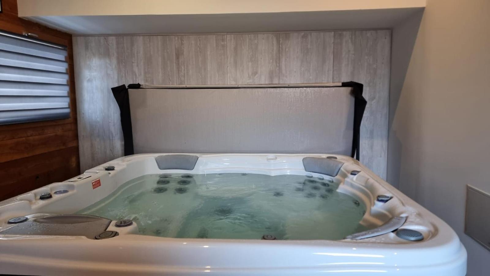 Le Du Pere Michel, Jacuzzi, Sauna, Jardin Chalet